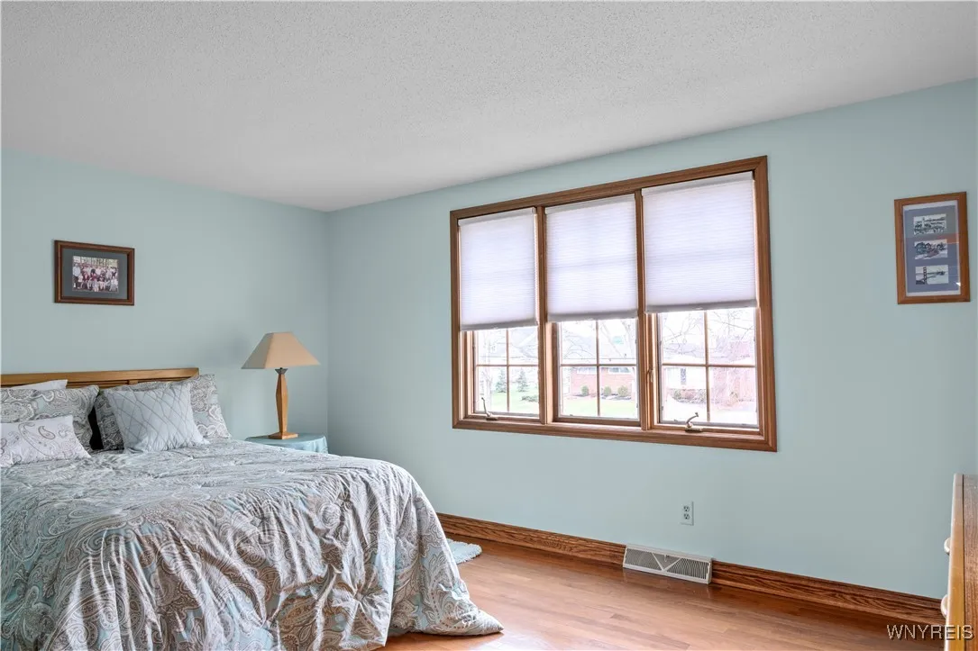 upstairs bedroom 2