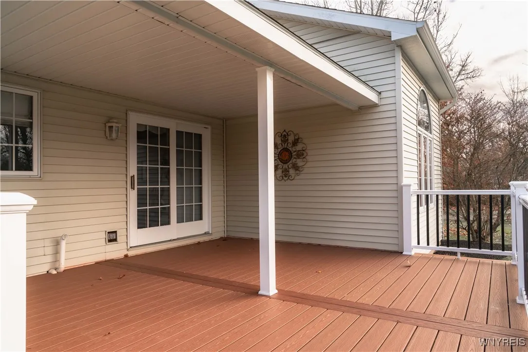 6124 Long Street, Clarence, New York 14032, Clarence, New York 14032, 4 Bedrooms Bedrooms, 11 Rooms Rooms,2 BathroomsBathrooms,Residential,Closed,6124 Long Street, Clarence, New York 14032,0,B1580480