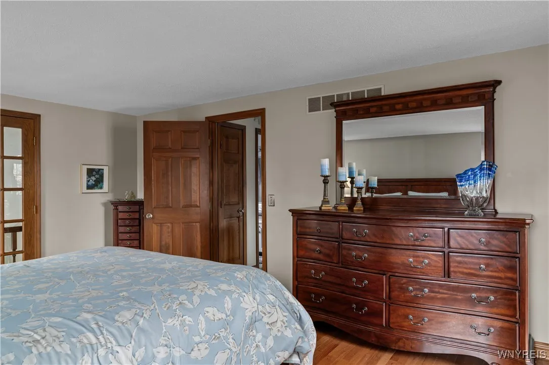 6124 Long Street, Clarence, New York 14032, Clarence, New York 14032, 4 Bedrooms Bedrooms, 11 Rooms Rooms,2 BathroomsBathrooms,Residential,Closed,6124 Long Street, Clarence, New York 14032,0,B1580480