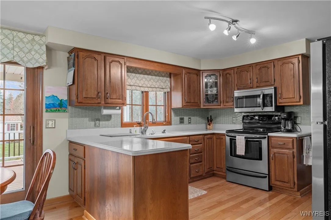 6124 Long Street, Clarence, New York 14032, Clarence, New York 14032, 4 Bedrooms Bedrooms, 11 Rooms Rooms,2 BathroomsBathrooms,Residential,Closed,6124 Long Street, Clarence, New York 14032,0,B1580480