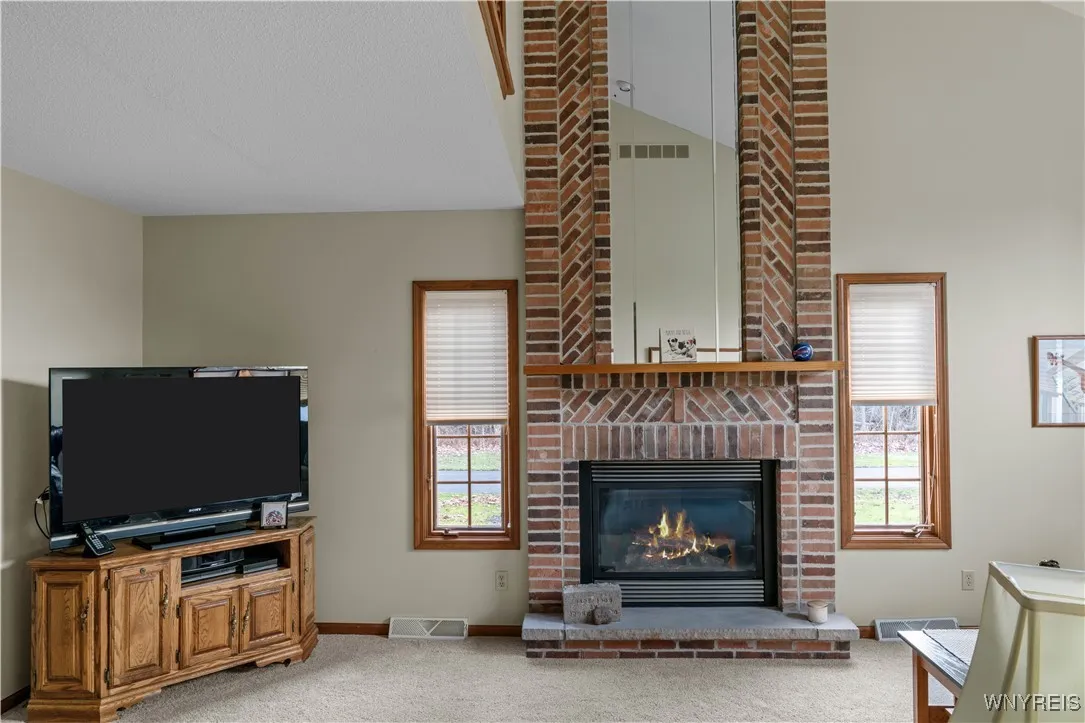 6124 Long Street, Clarence, New York 14032, Clarence, New York 14032, 4 Bedrooms Bedrooms, 11 Rooms Rooms,2 BathroomsBathrooms,Residential,Closed,6124 Long Street, Clarence, New York 14032,0,B1580480