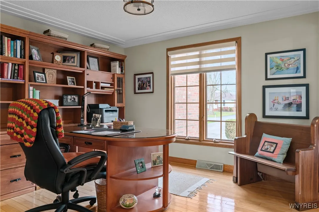 6124 Long Street, Clarence, New York 14032, Clarence, New York 14032, 4 Bedrooms Bedrooms, 11 Rooms Rooms,2 BathroomsBathrooms,Residential,Closed,6124 Long Street, Clarence, New York 14032,0,B1580480