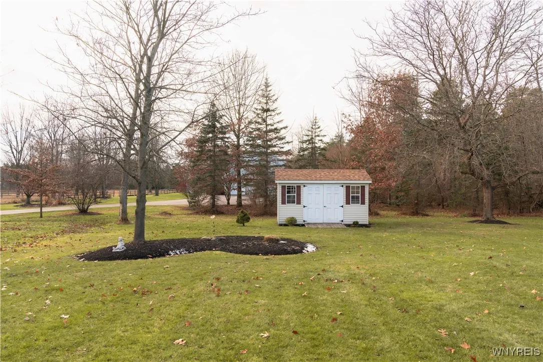 6124 Long Street, Clarence, New York 14032, Clarence, New York 14032, 4 Bedrooms Bedrooms, 11 Rooms Rooms,2 BathroomsBathrooms,Residential,Closed,6124 Long Street, Clarence, New York 14032,0,B1580480