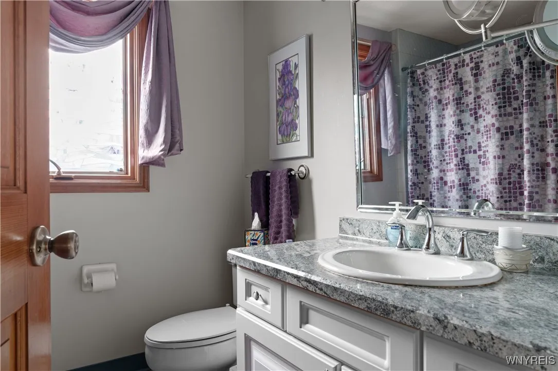 6124 Long Street, Clarence, New York 14032, Clarence, New York 14032, 4 Bedrooms Bedrooms, 11 Rooms Rooms,2 BathroomsBathrooms,Residential,Closed,6124 Long Street, Clarence, New York 14032,0,B1580480