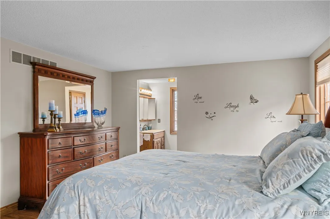 6124 Long Street, Clarence, New York 14032, Clarence, New York 14032, 4 Bedrooms Bedrooms, 11 Rooms Rooms,2 BathroomsBathrooms,Residential,Closed,6124 Long Street, Clarence, New York 14032,0,B1580480