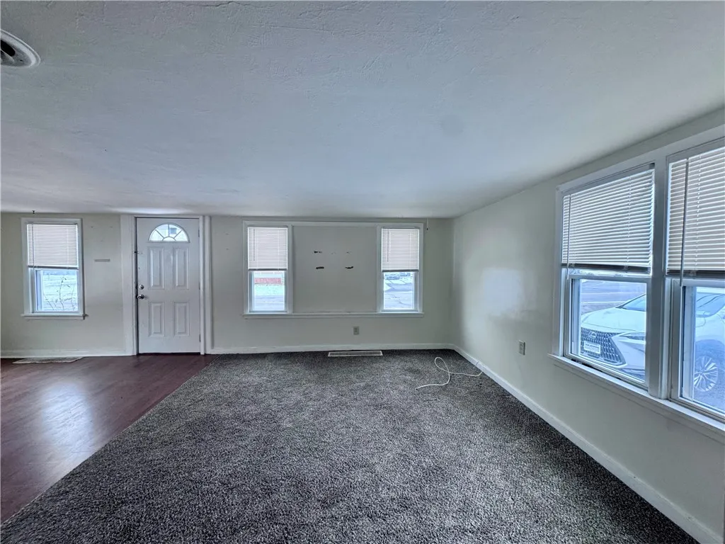 444 North Avenue, Parma, New York 14468, Parma, New York 14468, 4 Bedrooms Bedrooms, 8 Rooms Rooms,2 BathroomsBathrooms,Residential Lease,For Rent,444 North Avenue, Parma, New York 14468,R1580290