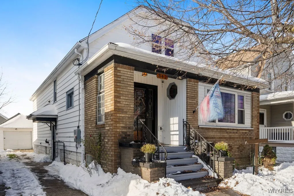 342 South Ogden Street W, Buffalo, New York 14206, Buffalo, New York 14206, 4 Bedrooms Bedrooms, 8 Rooms Rooms,2 BathroomsBathrooms,Residential,Closed,342 South Ogden Street W, Buffalo, New York 14206,0,B1580556