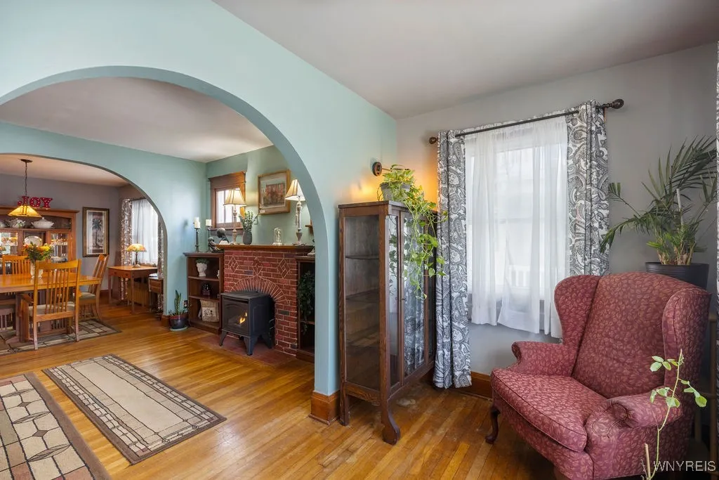 342 South Ogden Street W, Buffalo, New York 14206, Buffalo, New York 14206, 4 Bedrooms Bedrooms, 8 Rooms Rooms,2 BathroomsBathrooms,Residential,Closed,342 South Ogden Street W, Buffalo, New York 14206,0,B1580556
