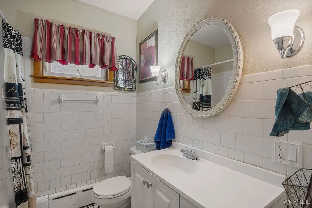 342 South Ogden Street W, Buffalo, New York 14206, Buffalo, New York 14206, 4 Bedrooms Bedrooms, 8 Rooms Rooms,2 BathroomsBathrooms,Residential,Closed,342 South Ogden Street W, Buffalo, New York 14206,0,B1580556