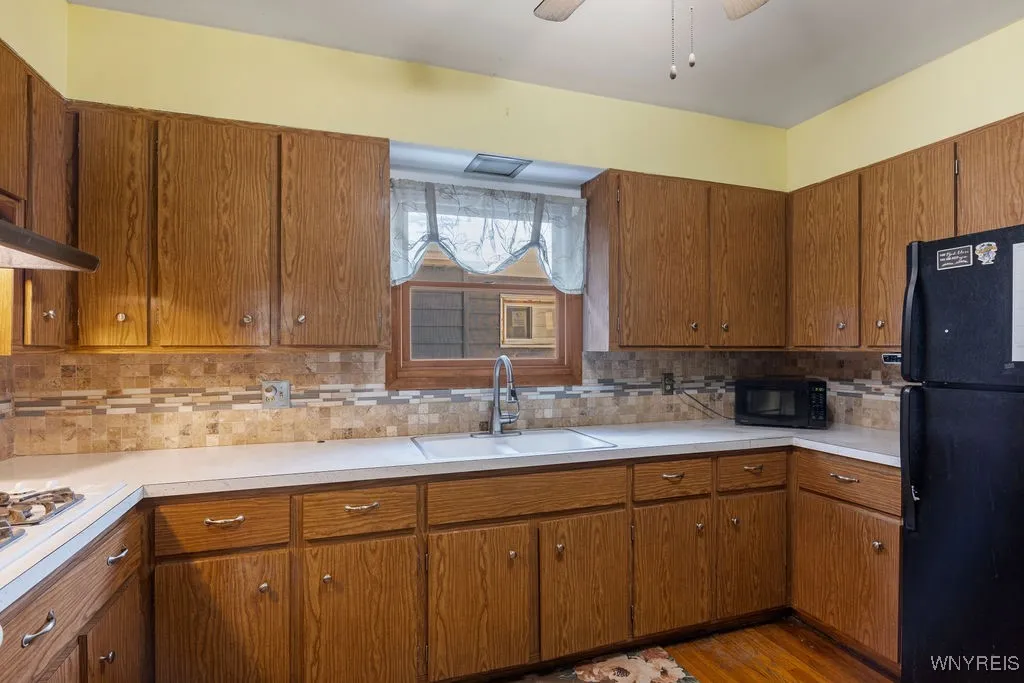 342 South Ogden Street W, Buffalo, New York 14206, Buffalo, New York 14206, 4 Bedrooms Bedrooms, 8 Rooms Rooms,2 BathroomsBathrooms,Residential,Closed,342 South Ogden Street W, Buffalo, New York 14206,0,B1580556