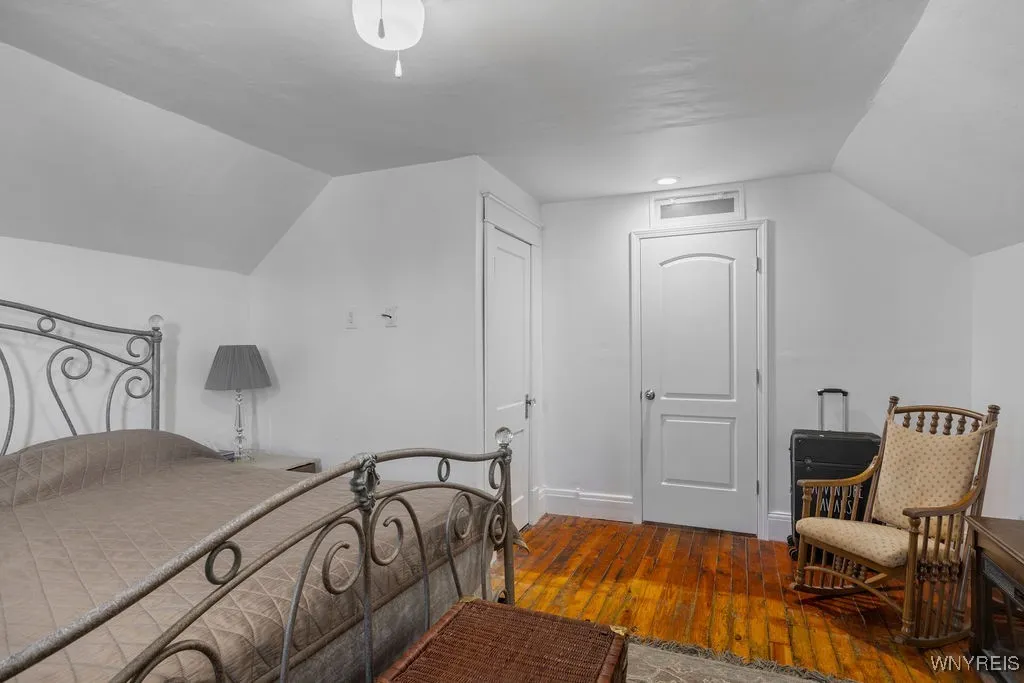 342 South Ogden Street W, Buffalo, New York 14206, Buffalo, New York 14206, 4 Bedrooms Bedrooms, 8 Rooms Rooms,2 BathroomsBathrooms,Residential,Closed,342 South Ogden Street W, Buffalo, New York 14206,0,B1580556