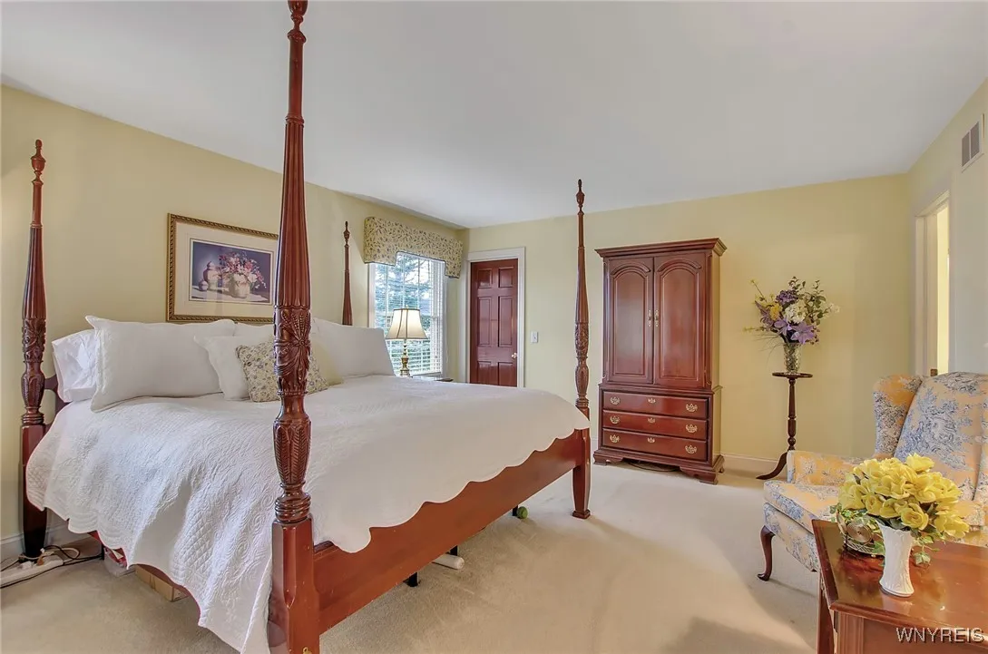 42 Krantz Ln, Amherst, New York 14068, Amherst, New York 14068, 5 Bedrooms Bedrooms, 10 Rooms Rooms,3 BathroomsBathrooms,Residential,Closed,42 Krantz Ln, Amherst, New York 14068,0,B1580156