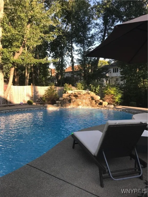 42 Krantz Ln, Amherst, New York 14068, Amherst, New York 14068, 5 Bedrooms Bedrooms, 10 Rooms Rooms,3 BathroomsBathrooms,Residential,Closed,42 Krantz Ln, Amherst, New York 14068,0,B1580156