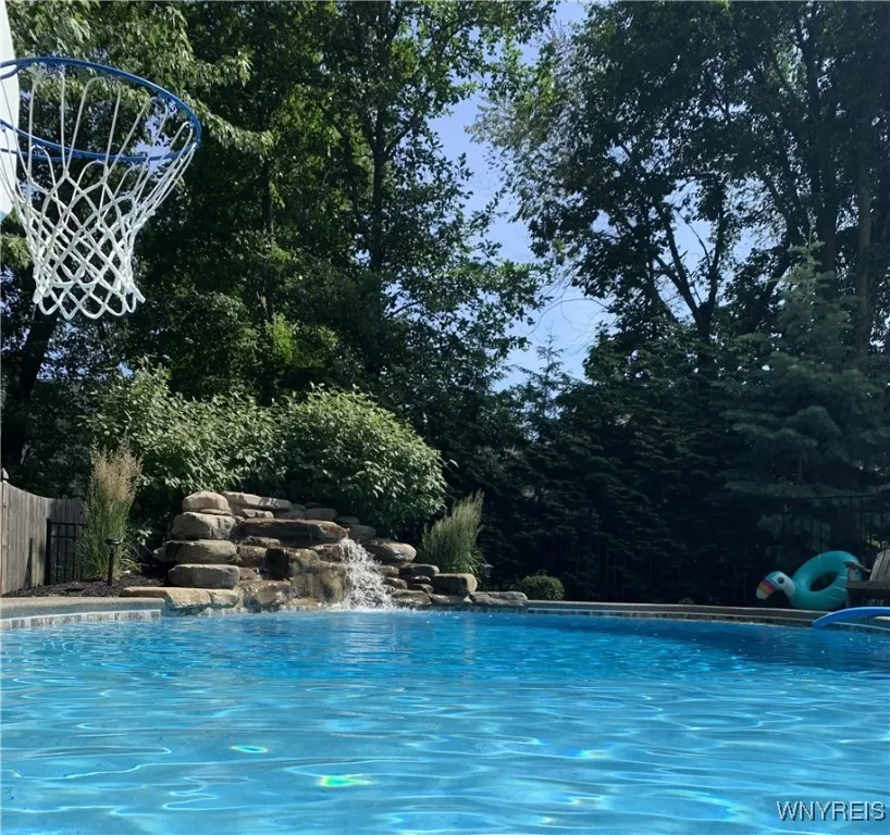 42 Krantz Ln, Amherst, New York 14068, Amherst, New York 14068, 5 Bedrooms Bedrooms, 10 Rooms Rooms,3 BathroomsBathrooms,Residential,Closed,42 Krantz Ln, Amherst, New York 14068,0,B1580156