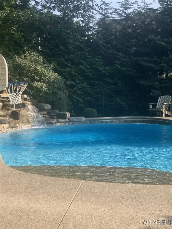 42 Krantz Ln, Amherst, New York 14068, Amherst, New York 14068, 5 Bedrooms Bedrooms, 10 Rooms Rooms,3 BathroomsBathrooms,Residential,Closed,42 Krantz Ln, Amherst, New York 14068,0,B1580156