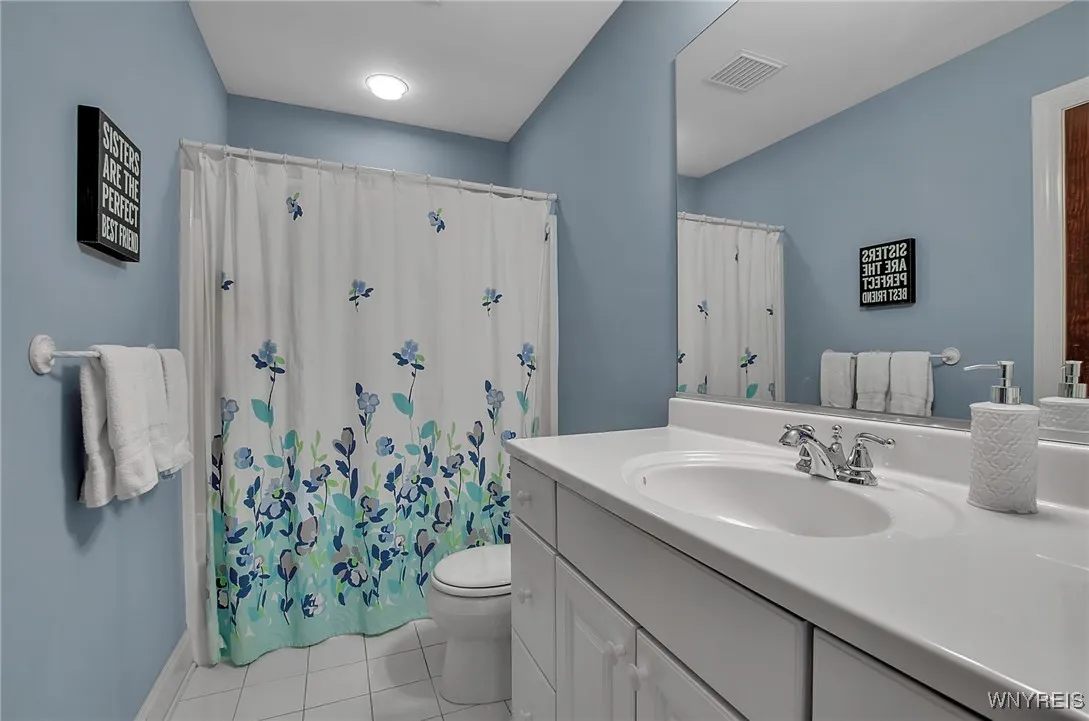 42 Krantz Ln, Amherst, New York 14068, Amherst, New York 14068, 5 Bedrooms Bedrooms, 10 Rooms Rooms,3 BathroomsBathrooms,Residential,Closed,42 Krantz Ln, Amherst, New York 14068,0,B1580156