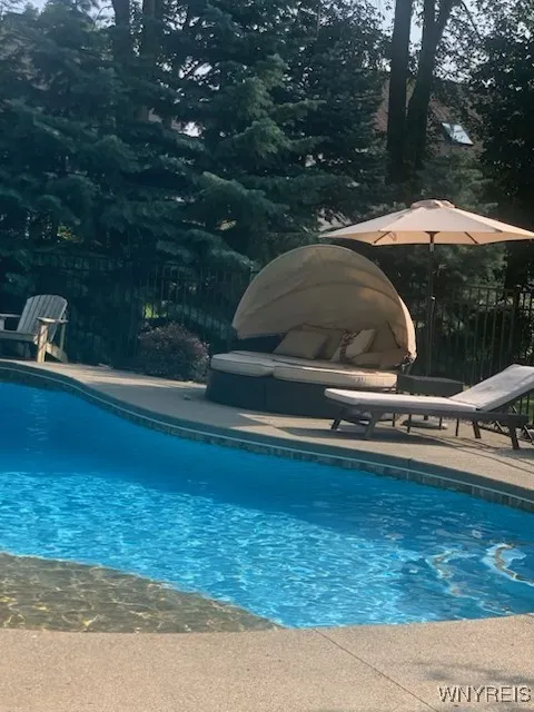 42 Krantz Ln, Amherst, New York 14068, Amherst, New York 14068, 5 Bedrooms Bedrooms, 10 Rooms Rooms,3 BathroomsBathrooms,Residential,Closed,42 Krantz Ln, Amherst, New York 14068,0,B1580156