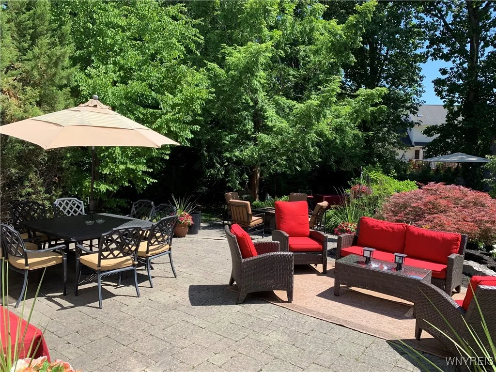 42 Krantz Ln, Amherst, New York 14068, Amherst, New York 14068, 5 Bedrooms Bedrooms, 10 Rooms Rooms,3 BathroomsBathrooms,Residential,Closed,42 Krantz Ln, Amherst, New York 14068,0,B1580156
