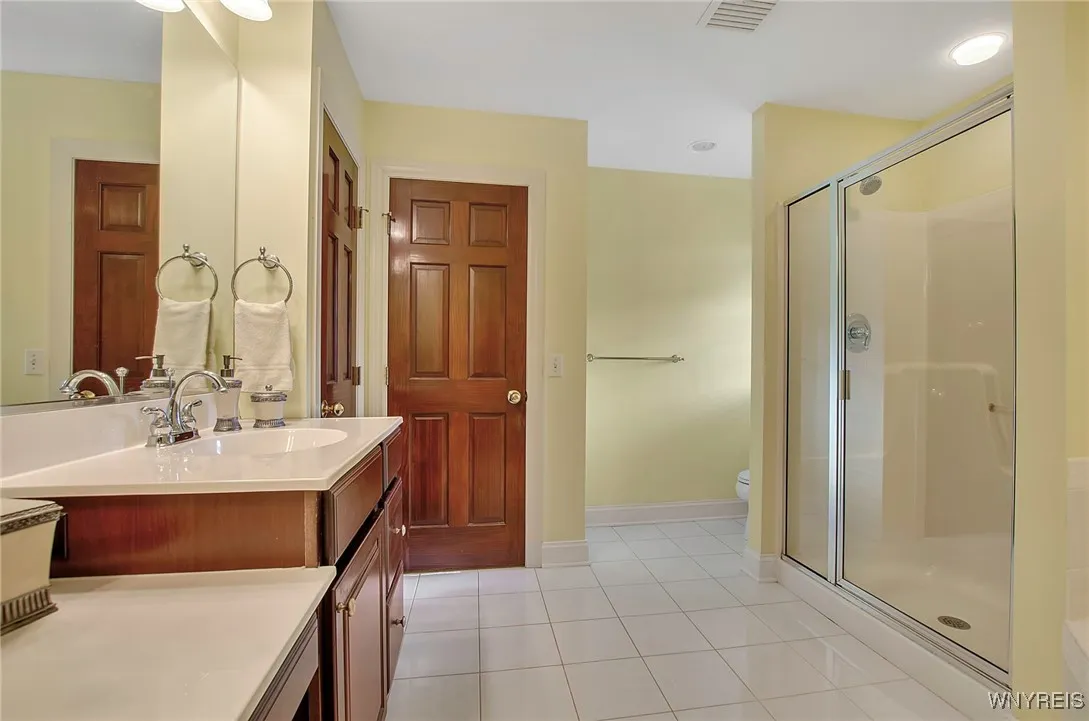 42 Krantz Ln, Amherst, New York 14068, Amherst, New York 14068, 5 Bedrooms Bedrooms, 10 Rooms Rooms,3 BathroomsBathrooms,Residential,Closed,42 Krantz Ln, Amherst, New York 14068,0,B1580156