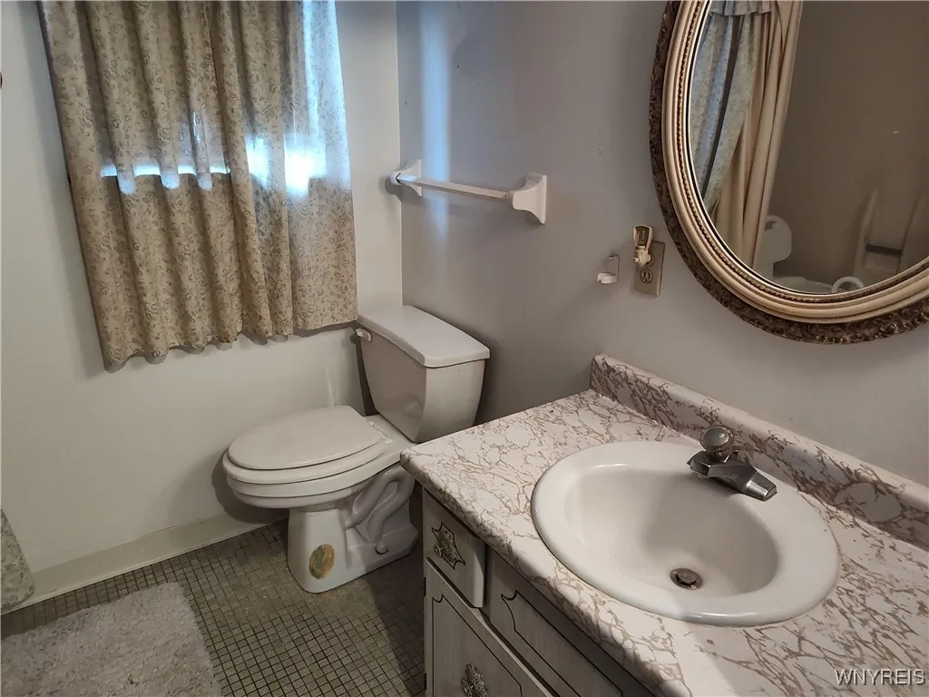 3650 Sowles Road, Hamburg, New York 14075, Hamburg, New York 14075, 6 Bedrooms Bedrooms, ,2 BathroomsBathrooms,Residential,Closed,3650 Sowles Road, Hamburg, New York 14075,0,B1577711