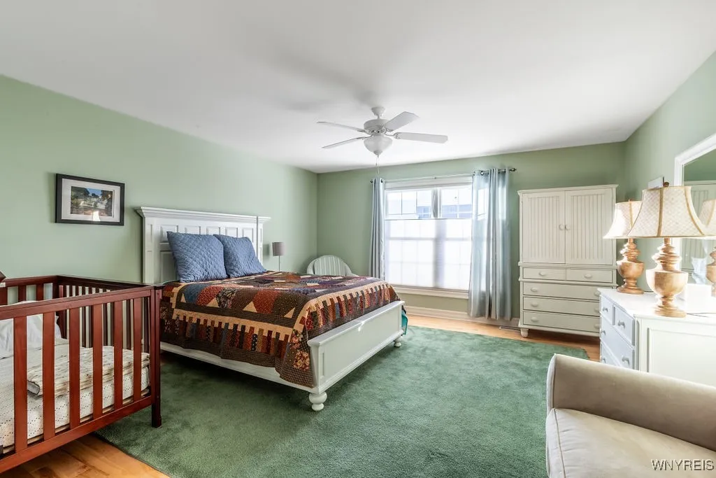 2nd bedroom