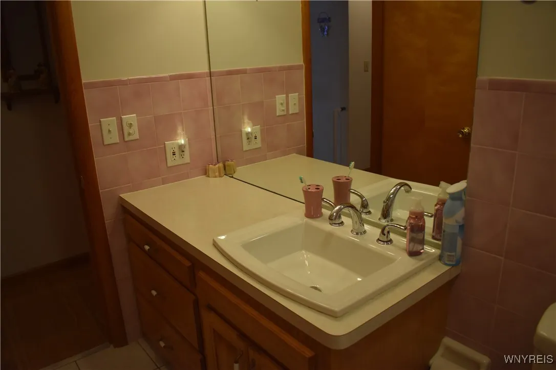 85 Hilton Boulevard, Amherst, New York 14226, Amherst, New York 14226, 3 Bedrooms Bedrooms, 5 Rooms Rooms,1 BathroomBathrooms,Residential,Closed,85 Hilton Boulevard, Amherst, New York 14226,0,B1580704