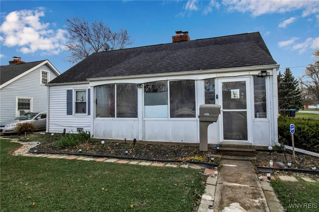 1495 East Park Road, Grand Island, New York 14072, Grand Island, New York 14072, 3 Bedrooms Bedrooms, 8 Rooms Rooms,1 BathroomBathrooms,Residential,Closed,1495 East Park Road, Grand Island, New York 14072,0,B1580850