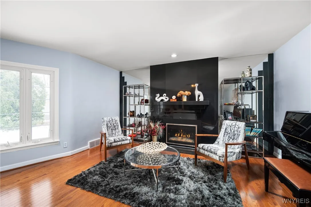 25 New Amsterdam Avenue, Buffalo, New York 14216, Buffalo, New York 14216, 3 Bedrooms Bedrooms, 9 Rooms Rooms,2 BathroomsBathrooms,Residential,Closed,25 New Amsterdam Avenue, Buffalo, New York 14216,0,B1580830