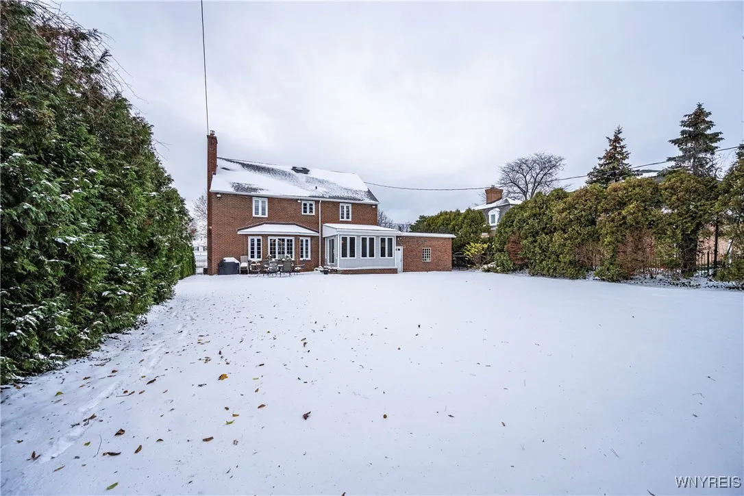 25 New Amsterdam Avenue, Buffalo, New York 14216, Buffalo, New York 14216, 3 Bedrooms Bedrooms, 9 Rooms Rooms,2 BathroomsBathrooms,Residential,Closed,25 New Amsterdam Avenue, Buffalo, New York 14216,0,B1580830
