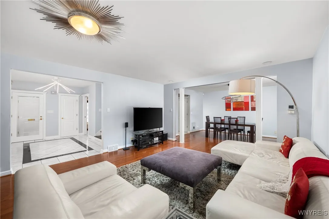 25 New Amsterdam Avenue, Buffalo, New York 14216, Buffalo, New York 14216, 3 Bedrooms Bedrooms, 9 Rooms Rooms,2 BathroomsBathrooms,Residential,Closed,25 New Amsterdam Avenue, Buffalo, New York 14216,0,B1580830