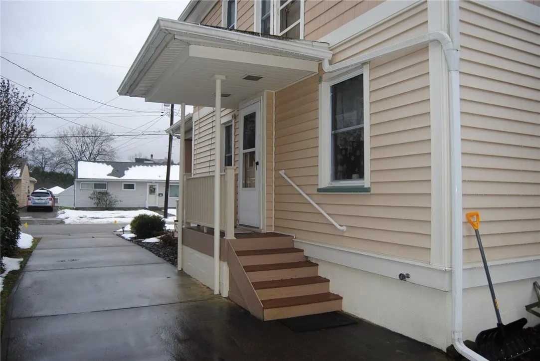 driveway to kitchen porch entry