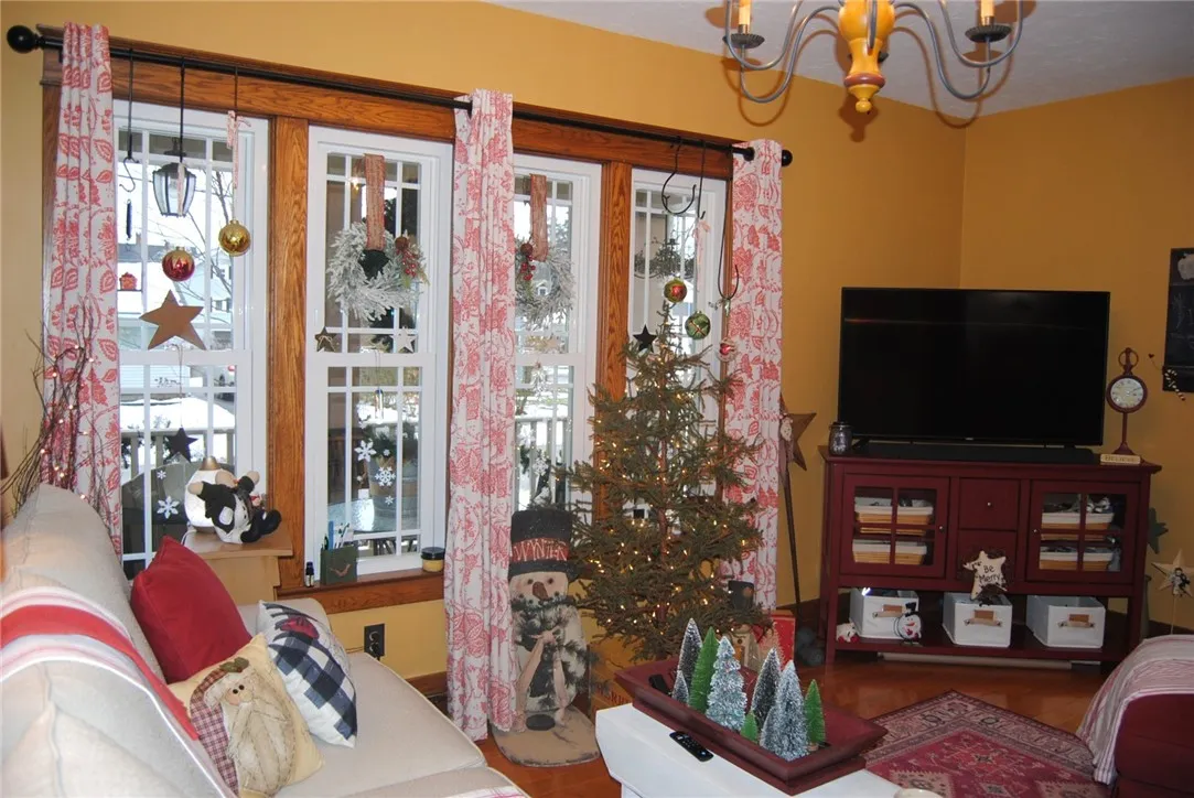 windows to the front porch