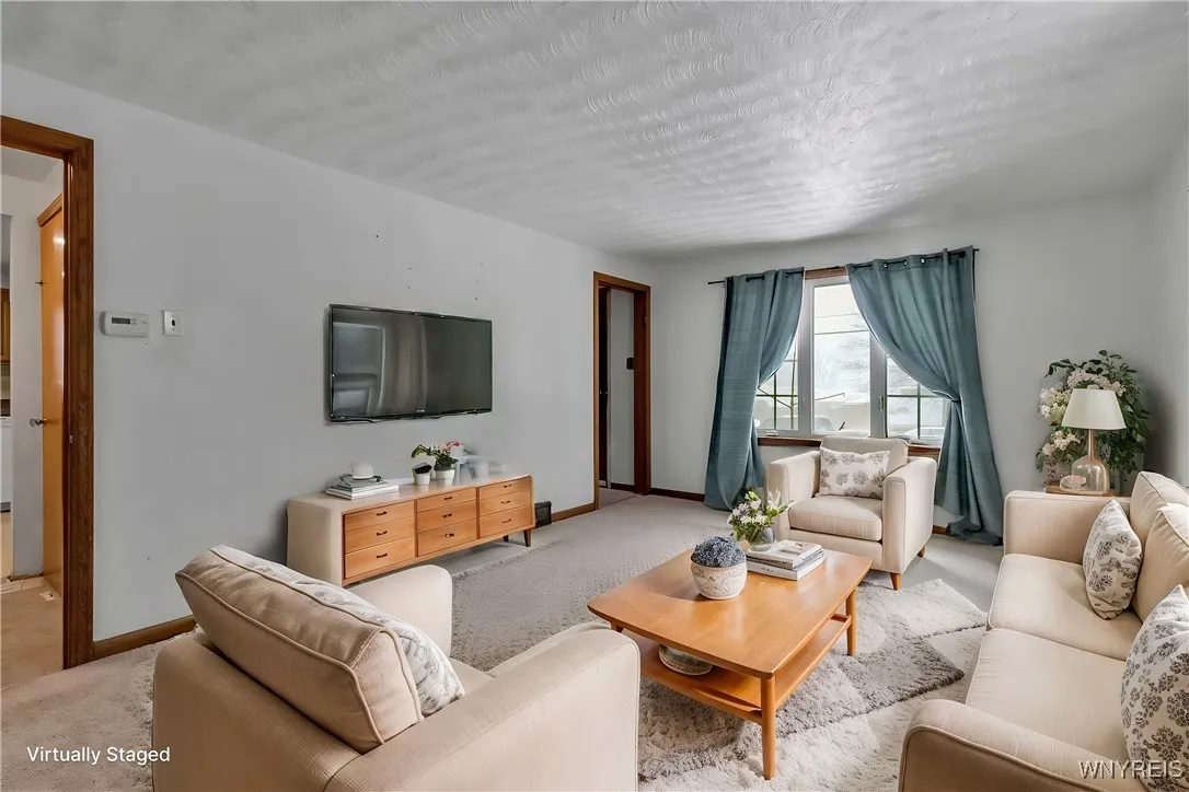 250 Hillside Avenue, Orchard Park, New York 14127, Orchard Park, New York 14127, 3 Bedrooms Bedrooms, 6 Rooms Rooms,1 BathroomBathrooms,Residential,Closed,250 Hillside Avenue, Orchard Park, New York 14127,0,B1580708