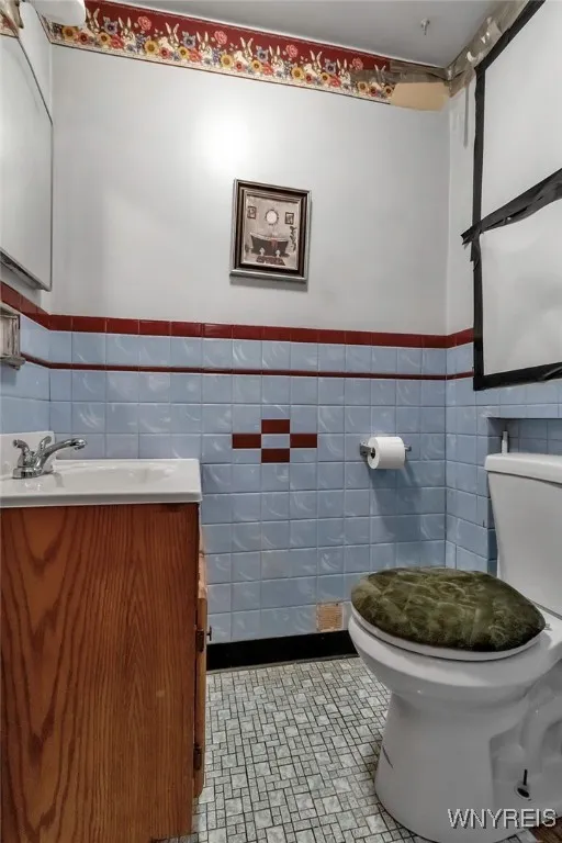 250 Hillside Avenue, Orchard Park, New York 14127, Orchard Park, New York 14127, 3 Bedrooms Bedrooms, 6 Rooms Rooms,1 BathroomBathrooms,Residential,Closed,250 Hillside Avenue, Orchard Park, New York 14127,0,B1580708