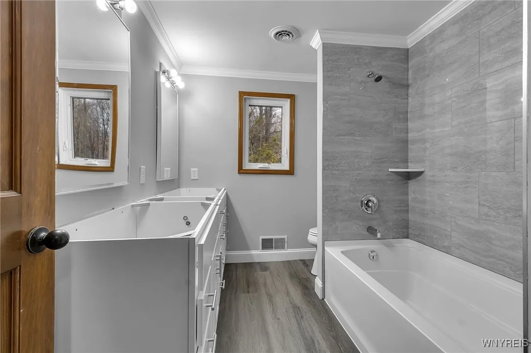 6385 Morningwood Drive, Clarence, New York 14051, Clarence, New York 14051, 4 Bedrooms Bedrooms, 6 Rooms Rooms,2 BathroomsBathrooms,Residential,Closed,6385 Morningwood Drive, Clarence, New York 14051,0,B1580938