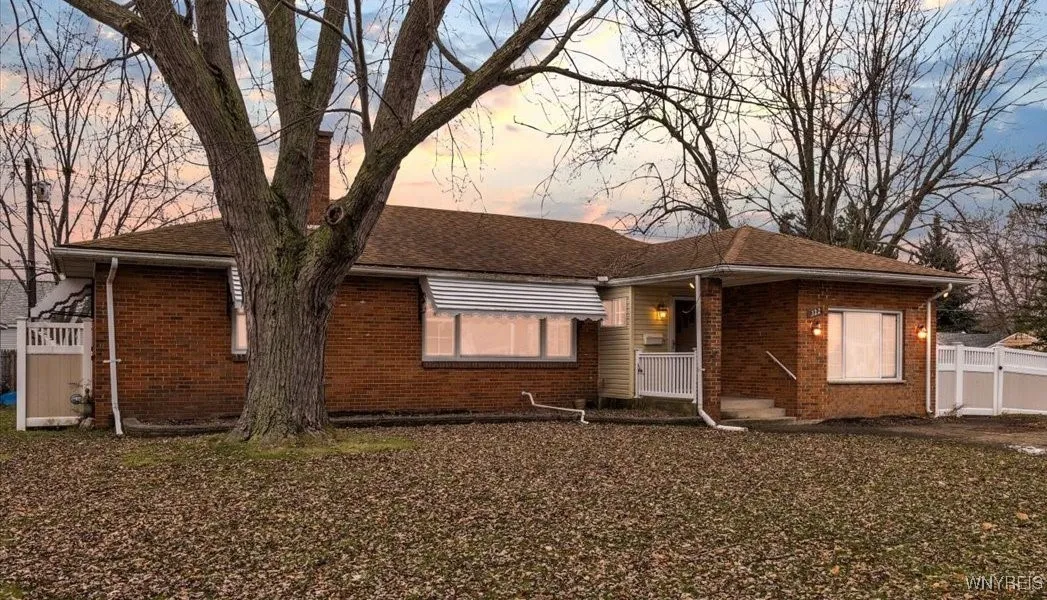 322 Northwood Drive, Tonawanda-town, New York 1422, Tonawanda, New York 14223, 3 Bedrooms Bedrooms, 6 Rooms Rooms,1 BathroomBathrooms,Residential,Closed,322 Northwood Drive, Tonawanda-town, New York 1422,0,B1581021