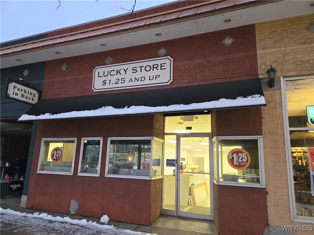 2872 Delaware Avenue, Tonawanda-town, New York 142, Tonawanda, New York 14217, ,Commercial Lease,Closed,2872 Delaware Avenue, Tonawanda-town, New York 142,0,B1581324