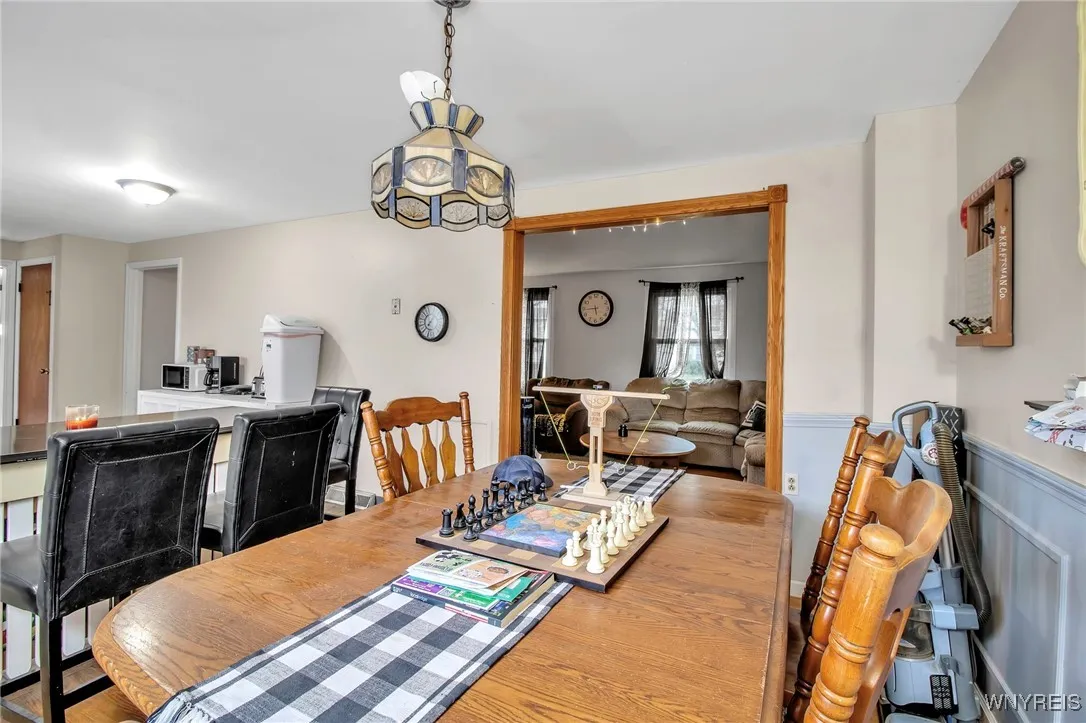 125 Sudbury Lane, Amherst, New York 14221, Amherst, New York 14221, 4 Bedrooms Bedrooms, 12 Rooms Rooms,1 BathroomBathrooms,Residential,Closed,125 Sudbury Lane, Amherst, New York 14221,0,B1581128