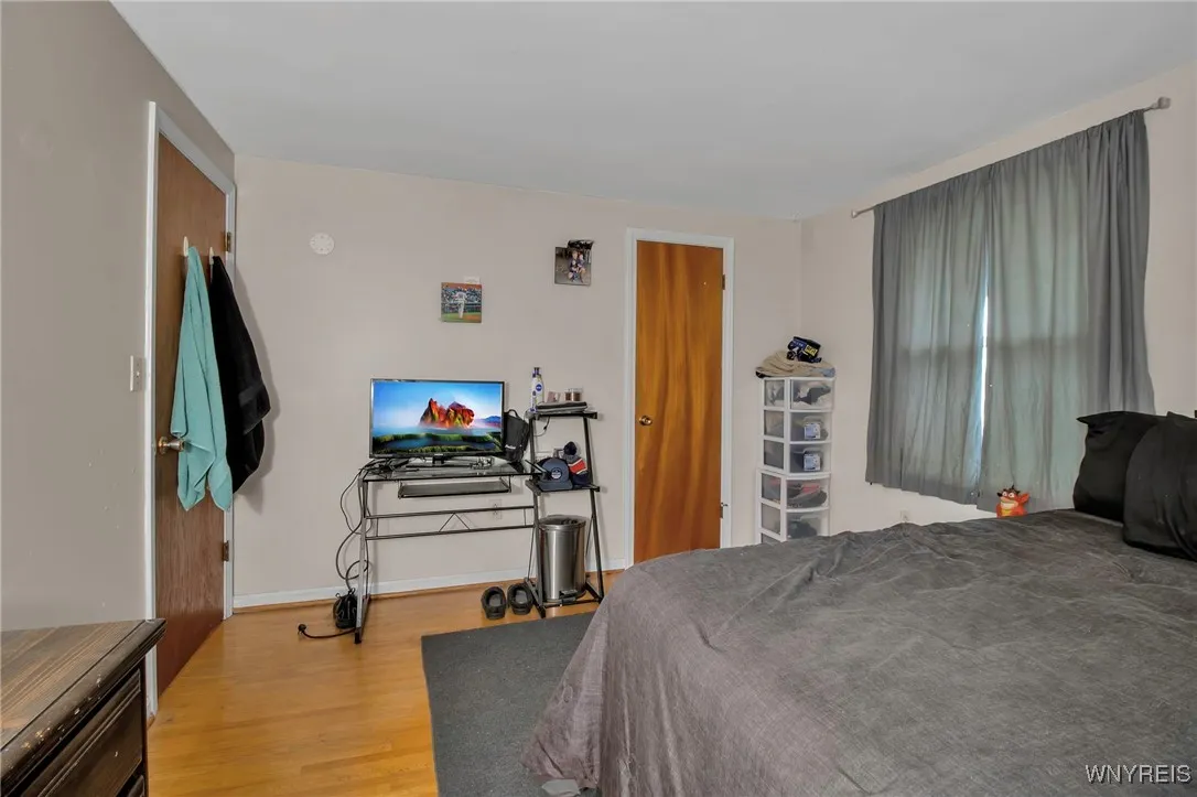 125 Sudbury Lane, Amherst, New York 14221, Amherst, New York 14221, 4 Bedrooms Bedrooms, 12 Rooms Rooms,1 BathroomBathrooms,Residential,Closed,125 Sudbury Lane, Amherst, New York 14221,0,B1581128