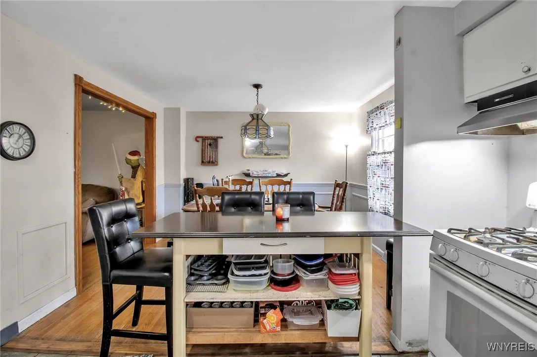 125 Sudbury Lane, Amherst, New York 14221, Amherst, New York 14221, 4 Bedrooms Bedrooms, 12 Rooms Rooms,1 BathroomBathrooms,Residential,Closed,125 Sudbury Lane, Amherst, New York 14221,0,B1581128