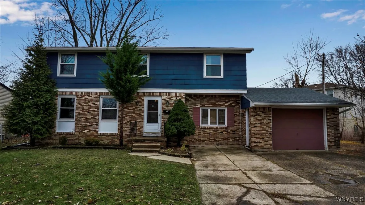 125 Sudbury Lane, Amherst, New York 14221, Amherst, New York 14221, 4 Bedrooms Bedrooms, 12 Rooms Rooms,1 BathroomBathrooms,Residential,Closed,125 Sudbury Lane, Amherst, New York 14221,0,B1581128
