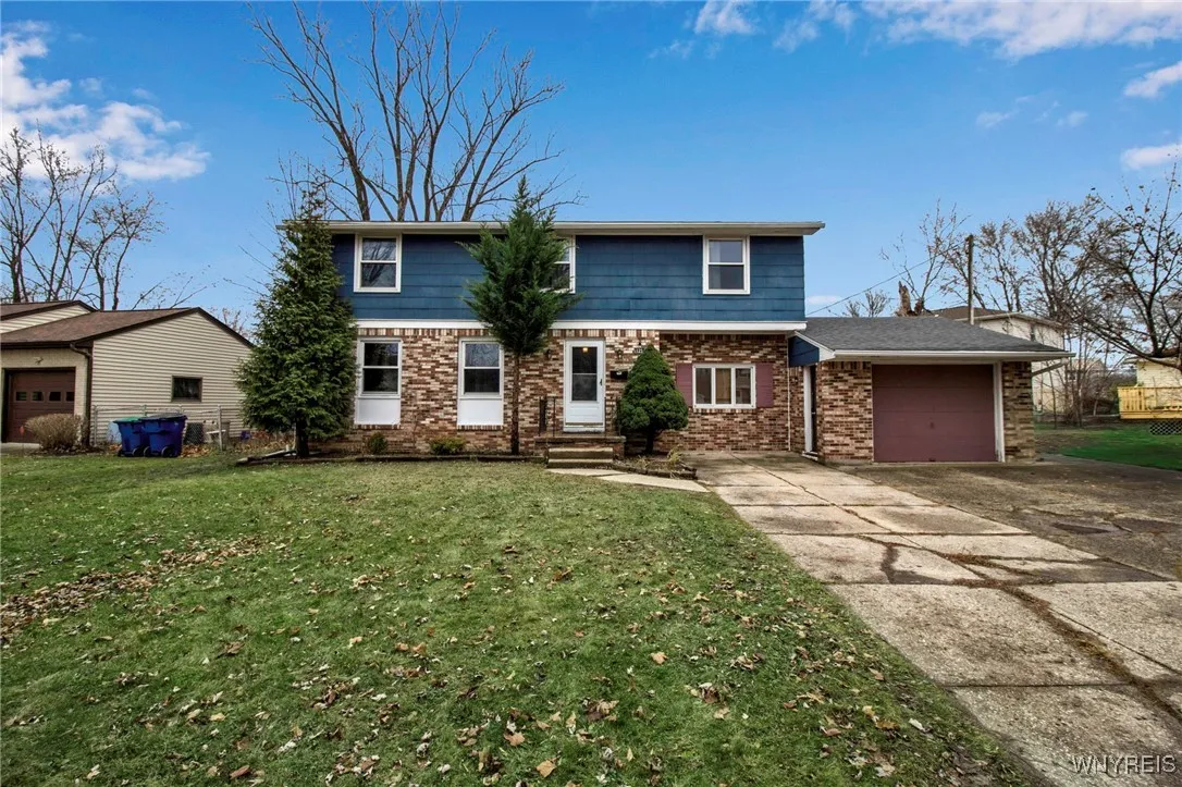 125 Sudbury Lane, Amherst, New York 14221, Amherst, New York 14221, 4 Bedrooms Bedrooms, 12 Rooms Rooms,1 BathroomBathrooms,Residential,Closed,125 Sudbury Lane, Amherst, New York 14221,0,B1581128