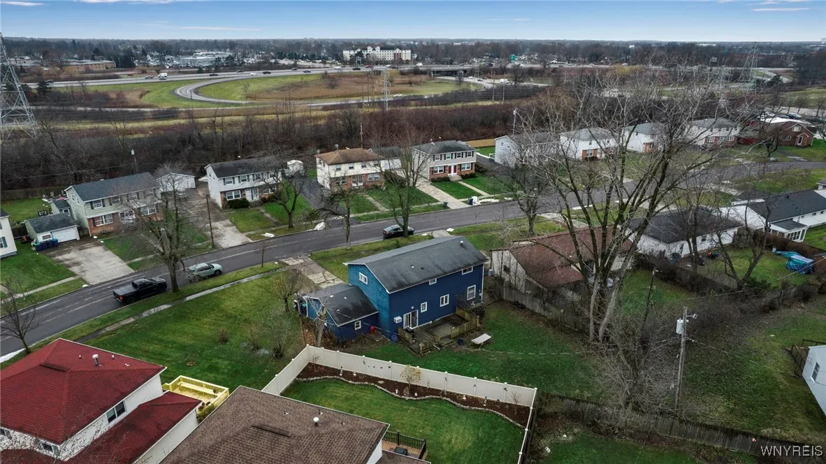 125 Sudbury Lane, Amherst, New York 14221, Amherst, New York 14221, 4 Bedrooms Bedrooms, 12 Rooms Rooms,1 BathroomBathrooms,Residential,Closed,125 Sudbury Lane, Amherst, New York 14221,0,B1581128
