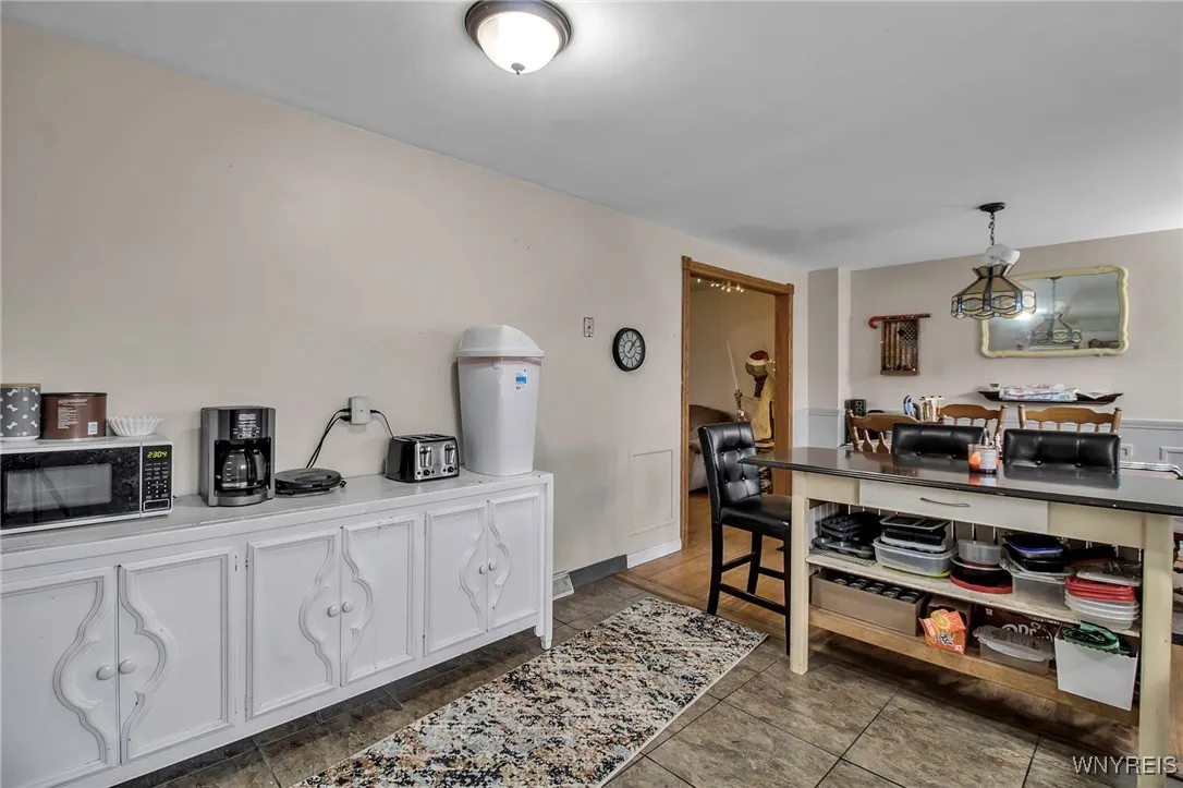 125 Sudbury Lane, Amherst, New York 14221, Amherst, New York 14221, 4 Bedrooms Bedrooms, 12 Rooms Rooms,1 BathroomBathrooms,Residential,Closed,125 Sudbury Lane, Amherst, New York 14221,0,B1581128