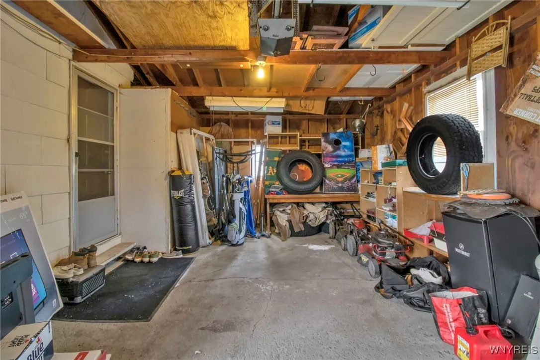 125 Sudbury Lane, Amherst, New York 14221, Amherst, New York 14221, 4 Bedrooms Bedrooms, 12 Rooms Rooms,1 BathroomBathrooms,Residential,Closed,125 Sudbury Lane, Amherst, New York 14221,0,B1581128