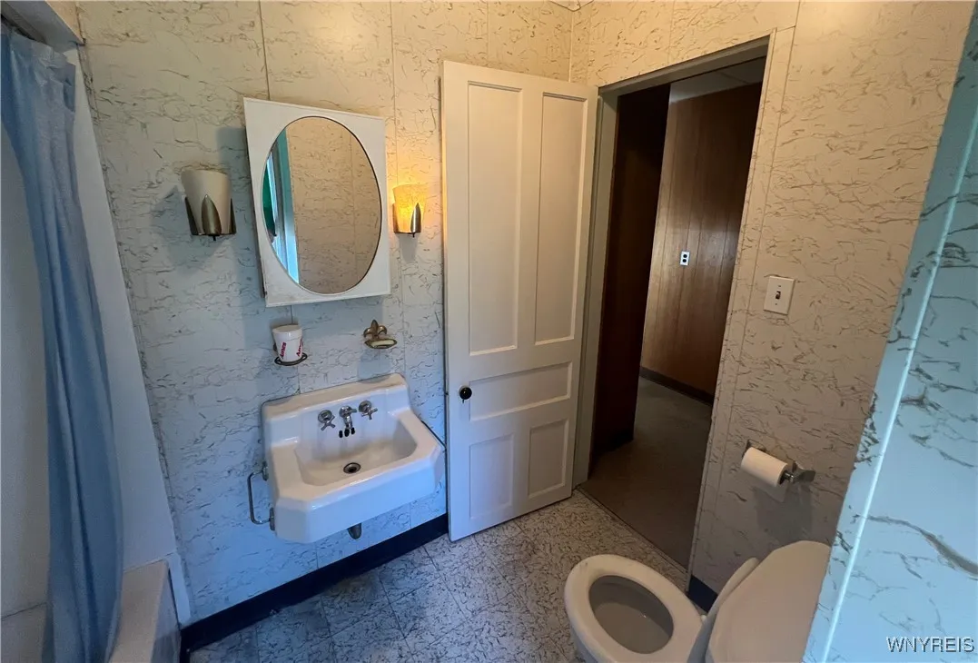 389 Jersey Street, Buffalo, New York 14213, Buffalo, New York 14213, 4 Bedrooms Bedrooms, ,2 BathroomsBathrooms,Residential,Closed,389 Jersey Street, Buffalo, New York 14213,0,B1580350