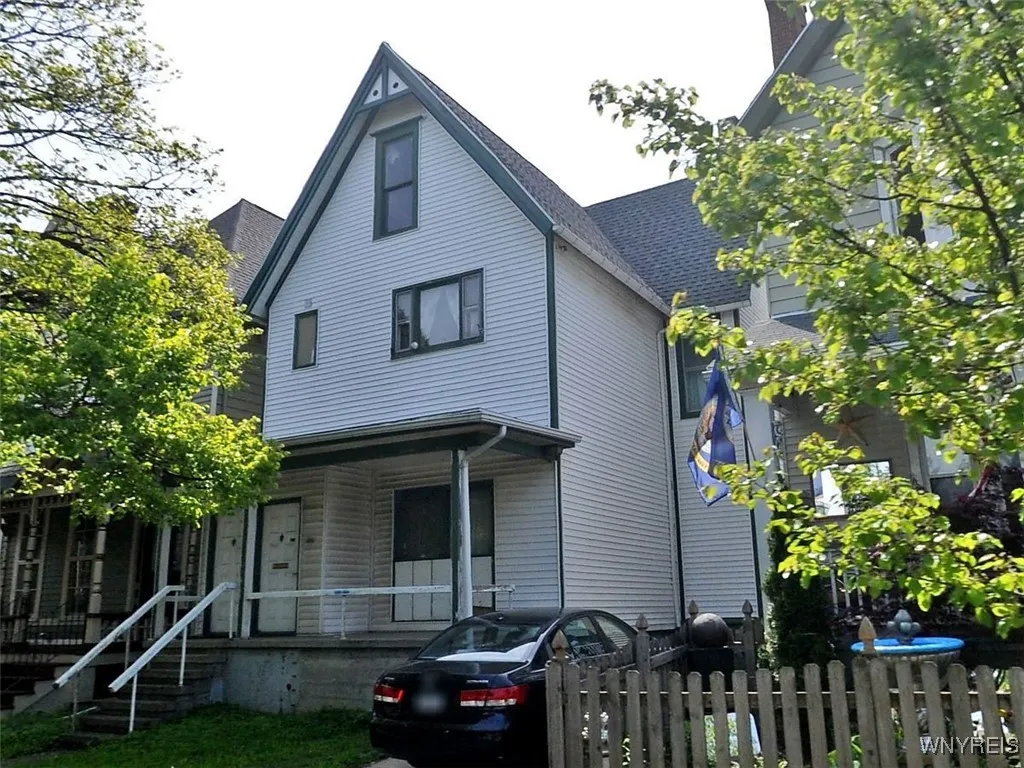 389 Jersey Street, Buffalo, New York 14213, Buffalo, New York 14213, 4 Bedrooms Bedrooms, ,2 BathroomsBathrooms,Residential,Closed,389 Jersey Street, Buffalo, New York 14213,0,B1580350