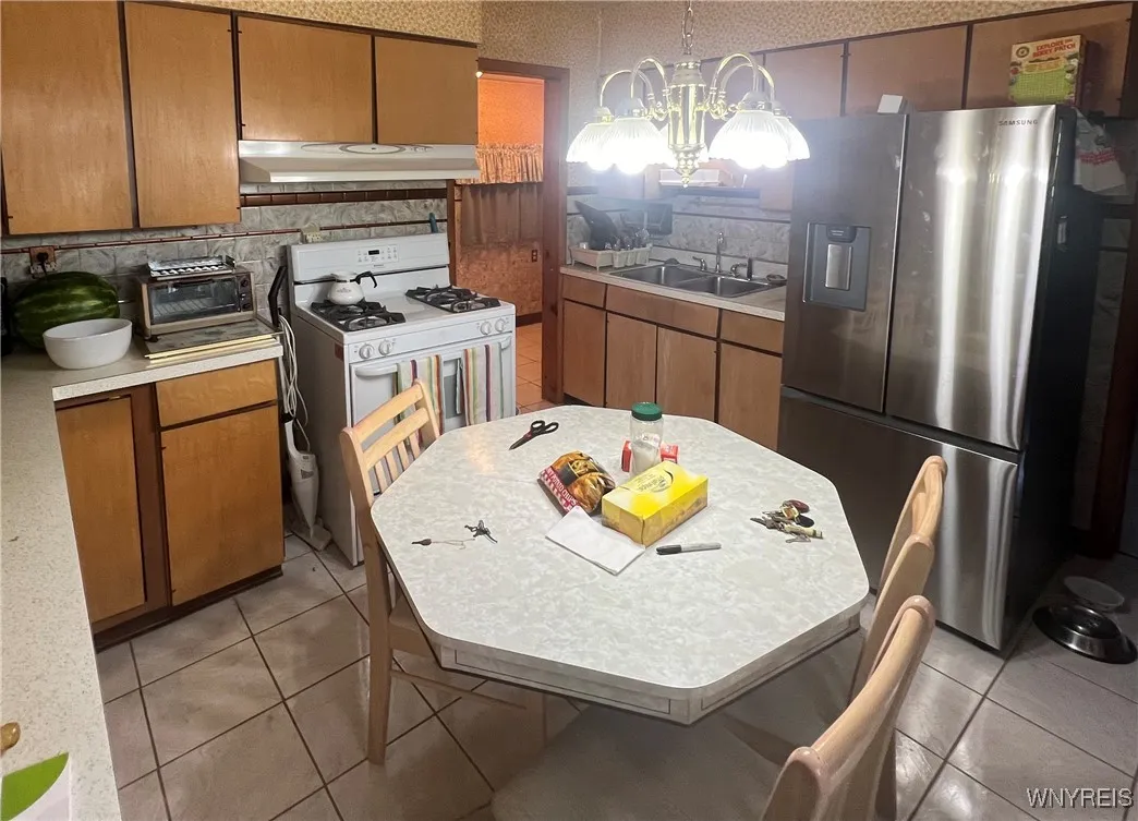 389 Jersey Street, Buffalo, New York 14213, Buffalo, New York 14213, 4 Bedrooms Bedrooms, ,2 BathroomsBathrooms,Residential,Closed,389 Jersey Street, Buffalo, New York 14213,0,B1580350