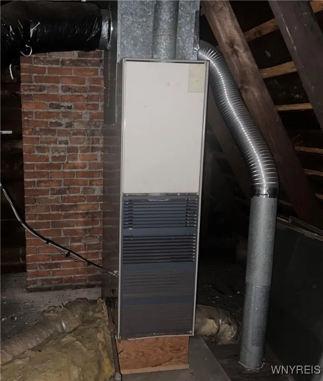 389 Jersey Street, Buffalo, New York 14213, Buffalo, New York 14213, 4 Bedrooms Bedrooms, ,2 BathroomsBathrooms,Residential,Closed,389 Jersey Street, Buffalo, New York 14213,0,B1580350