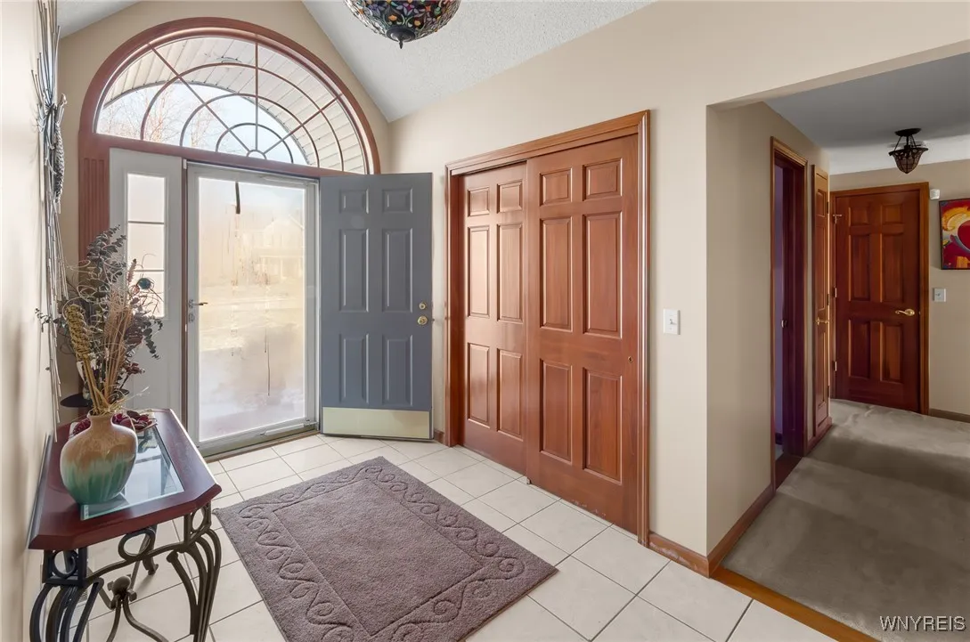 8943 Amy Leigh Lane, Clarence, New York 14032, Clarence, New York 14032, 3 Bedrooms Bedrooms, 6 Rooms Rooms,2 BathroomsBathrooms,Residential,Closed,8943 Amy Leigh Lane, Clarence, New York 14032,0,B1581373